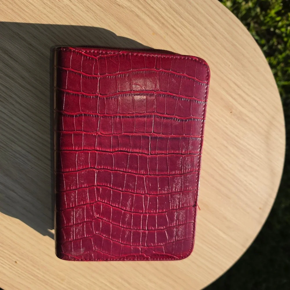 Mundi Mundex Burgundy Croc Embossed Organizer Wallet Calculator Planner Pen